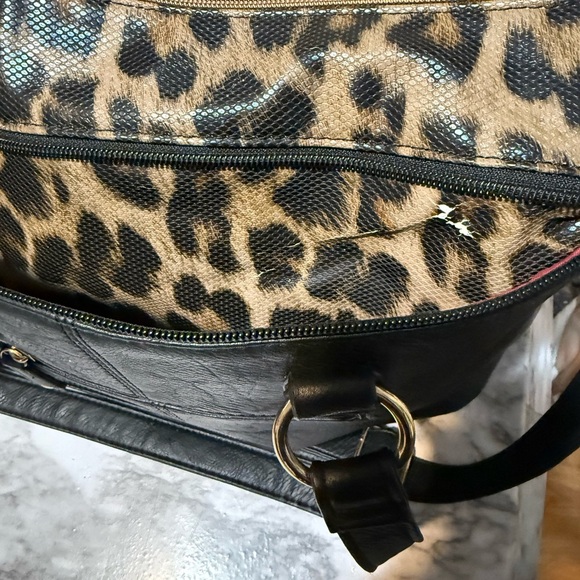 Black and Tan Shoulder Bag with Animal Print Fiorelli - Picture 4 of 10